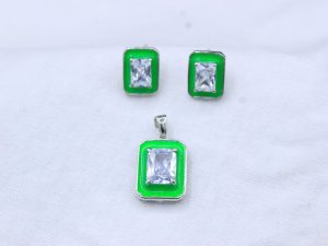 Pendant 10